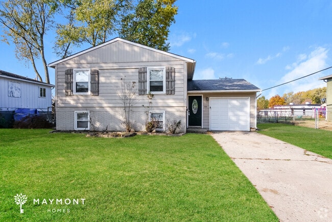 Building Photo - 706 N Aztec Dr Rental