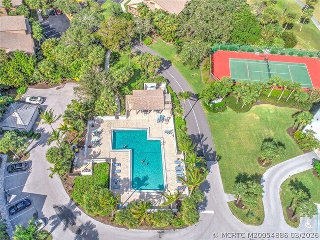 Photo - 271 NE Edgewater Dr Unit 271