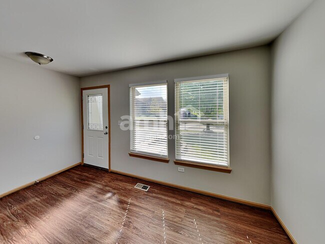 Photo - 3226 Kenilworth Ln