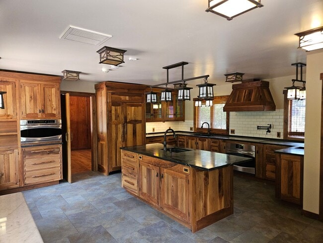 Photo - Stunning 5 Bed 3 Bath Naglee Park Home Wit...