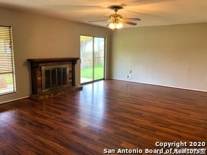 11205 Champion Oak