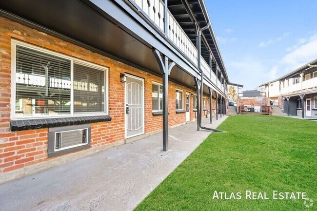 Building Photo - 132 W Ida Ave Unit 06 Rental