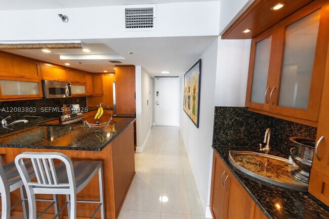 Photo - 1717 N Bayshore Dr Unit A-3750