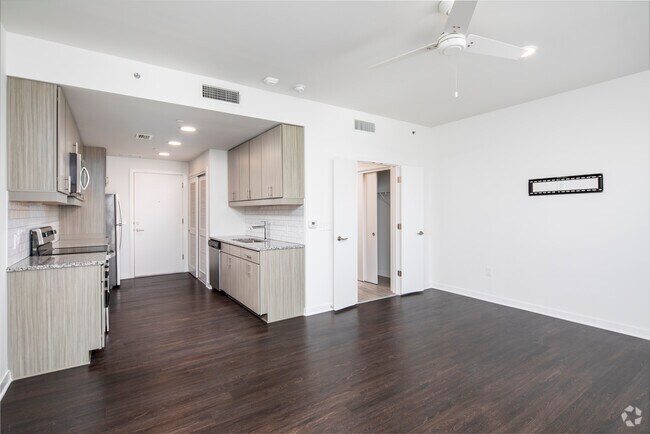 Studio, 1 bath, 515 sq ft
