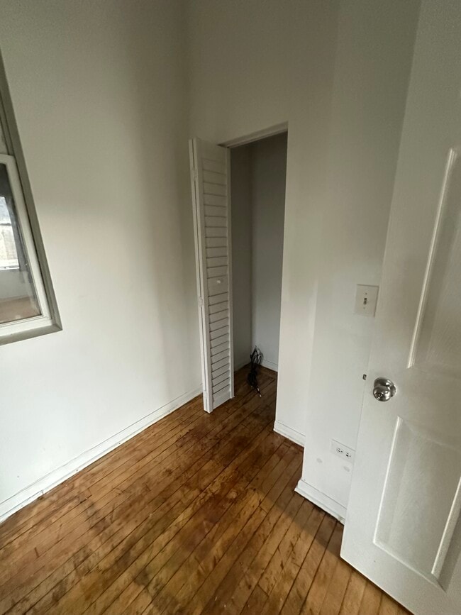 Photo - 1626 S Karlov Ave Unit 2