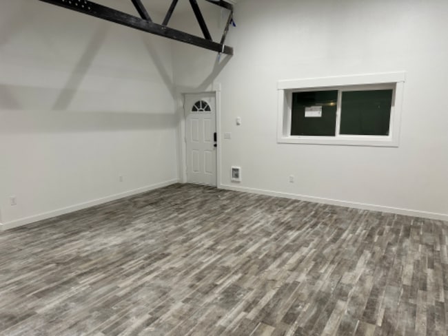 Photo - 1600 Curtis Ave