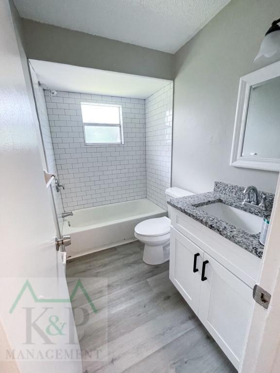 Photo - 515 Duchess Ct