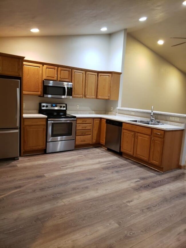 Photo - 2173 Hillington Dr