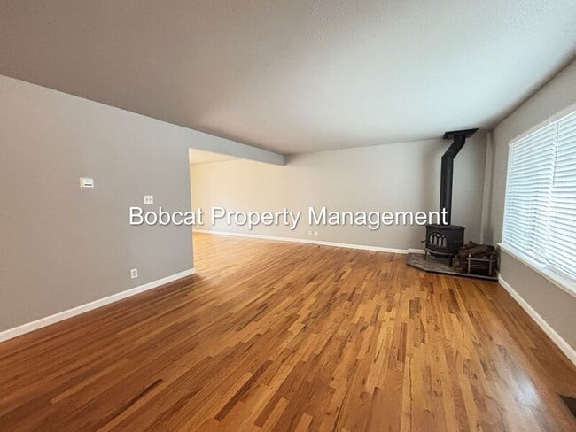 Photo - 708 Highland St