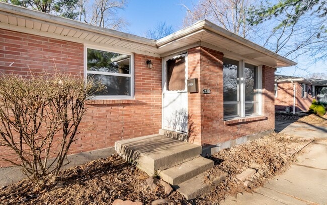 Photo - 4BR/2Ba house- Ready for new occupant!