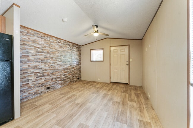 Photo - 720 Pritchett Ln