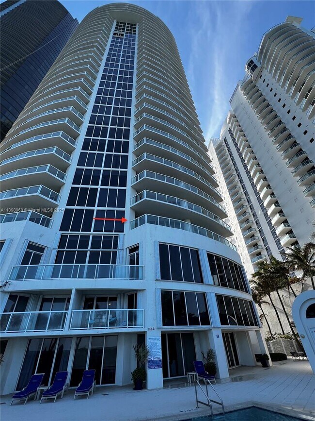 Photo - 18671 Collins Ave Unit 402