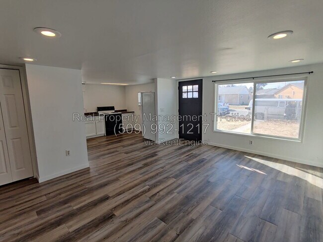 Photo - 1110 Potter Ave