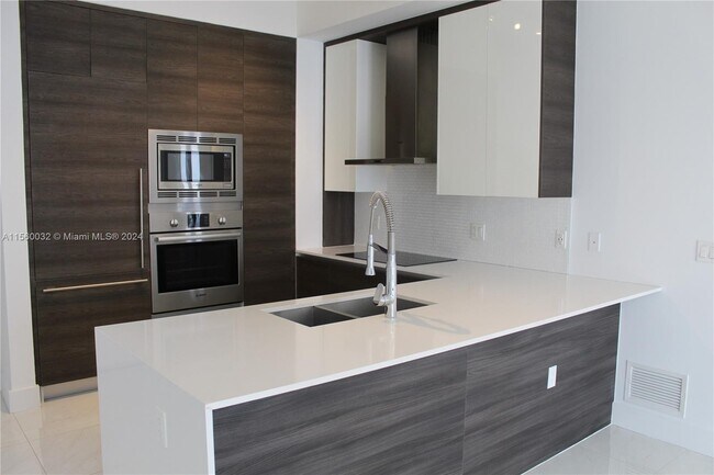 Photo - 301 Altara Ave Unidad UPH1001