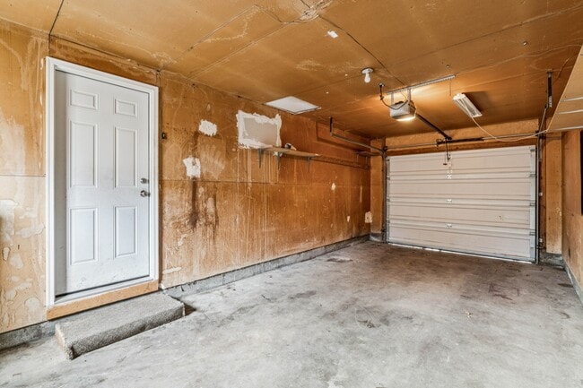 Photo - 2105 Airport Ave
