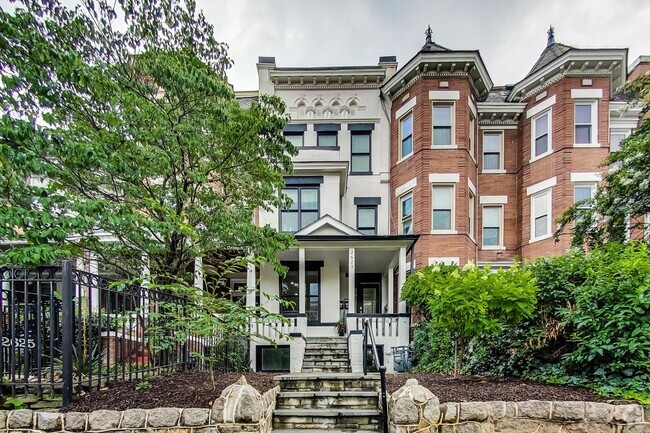 Building Photo - Amazing Victorian Two-level unit  in Colum... Rental