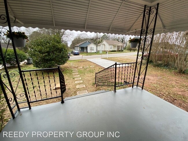 Photo - 3 br, 1 bath House - 110 High Street