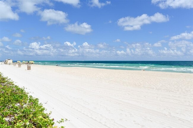 Building Photo - 6039 Collins Ave Unit 937 Rental