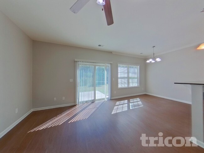 Photo - 759 Dawsons Park Wy