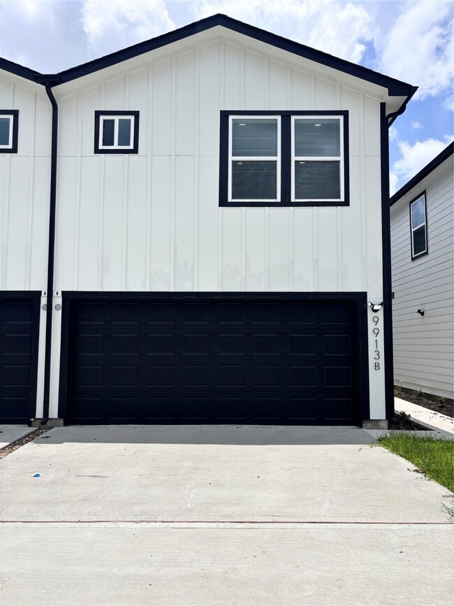 Building Photo - 9913 Porto Rico Rd Rental