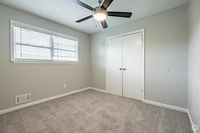 2BR, 1.5BA - 1069SF