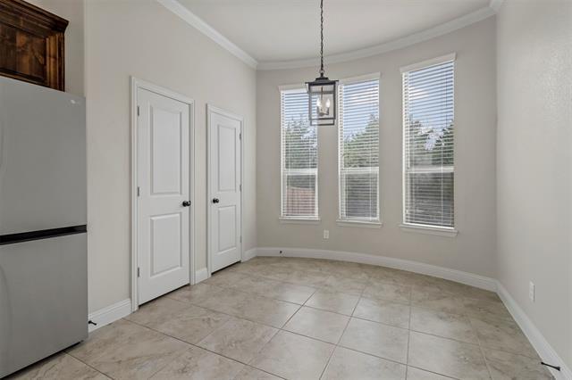 1603 Trowbridge Cir