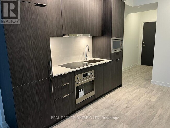 Photo - 7 Golden Lion Heights Unité N426