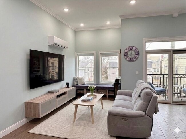 37 Spruce St Unit 5