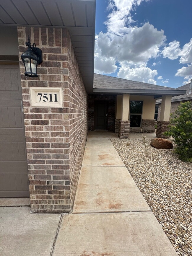 Building Photo - Spacious 3/2/2 in Upland Crossing Rental