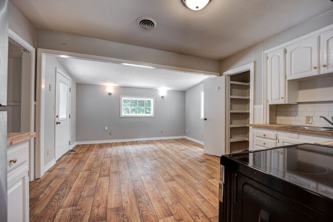 Photo - 622 N 30th St