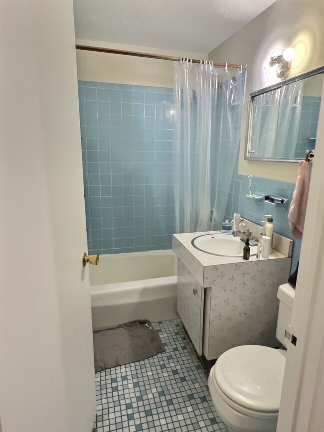 Photo - 1039 Commonwealth Avenue