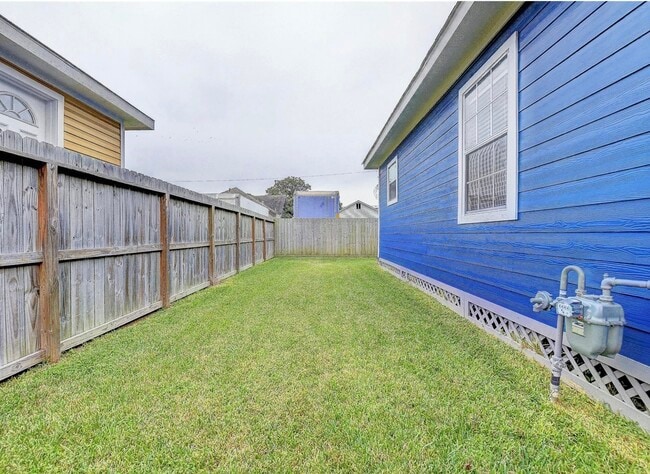 Photo - 808 E 32nd St