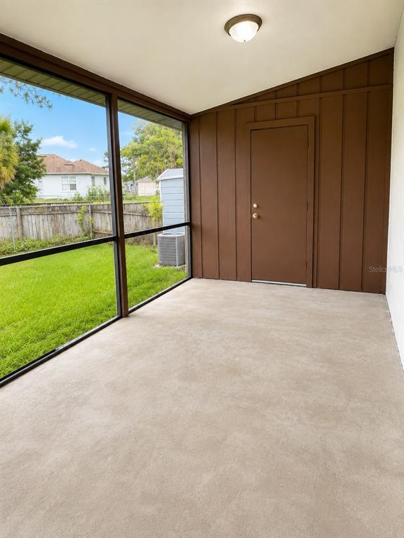 Photo - 587 Imperial Pl