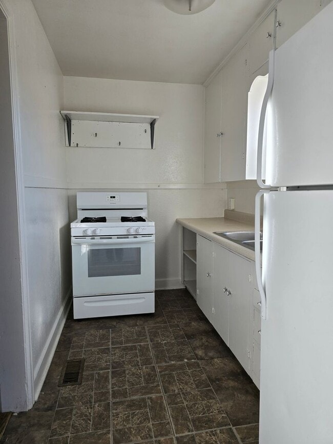 Photo - 2 Bedroom House w/ Detached Garage