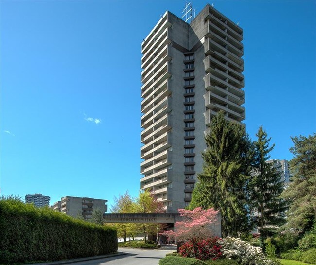 Building Photo - Tower East