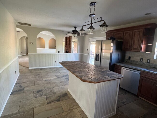 Photo - 4 Bed 2.5 Bath Home for Rent