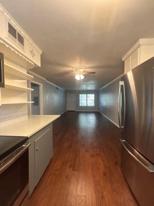 Photo - Spring Semester Discount! 2 Br/Bth Corner Unit Unit 207