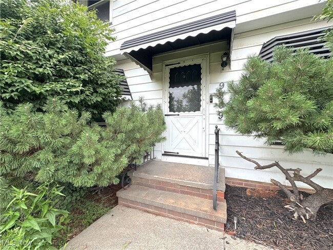 Photo - 9309 Garfield Blvd
