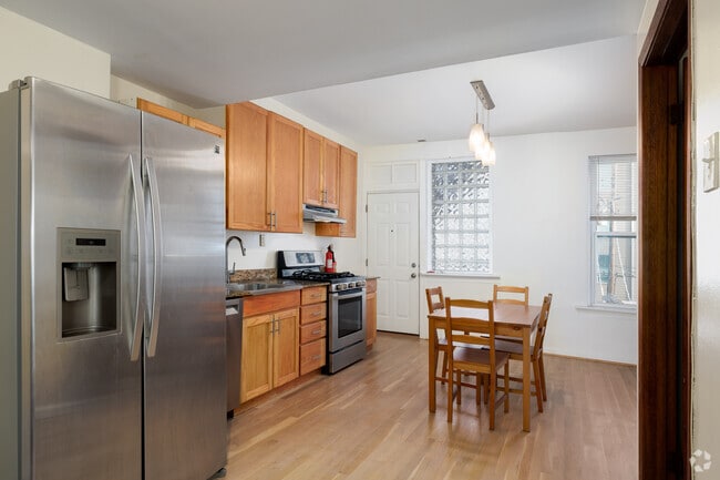2E 3BR, 1BA - 1,300SF - Kitchen - 6273 Delmar Blvd