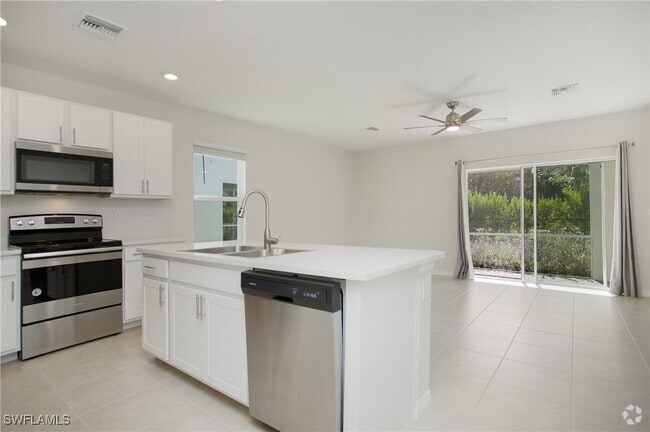 Building Photo - 15253 Wildflower Cir Rental