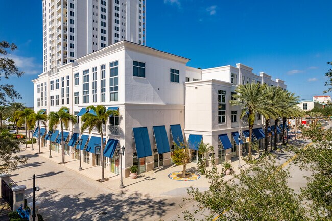 331 Cleveland St Clearwater, FL - Water's Edge Condominiums