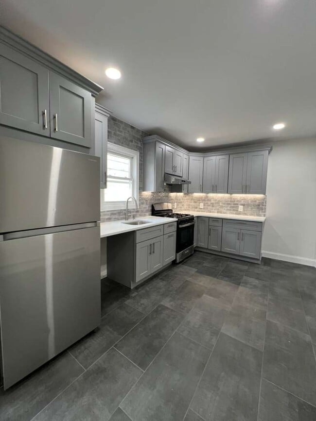 Photo - 30 E Henry St Unidad 1