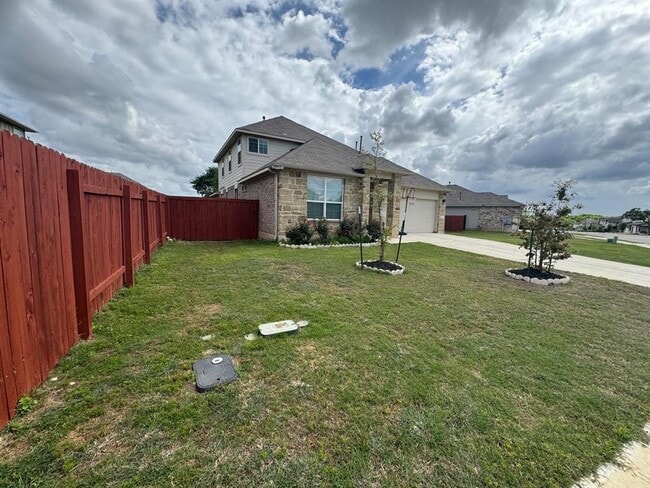 Photo - 113 Queen Anne Dr