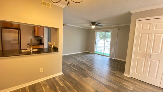 Building Photo - 3311 Haviland Ct Unit 201 Rental