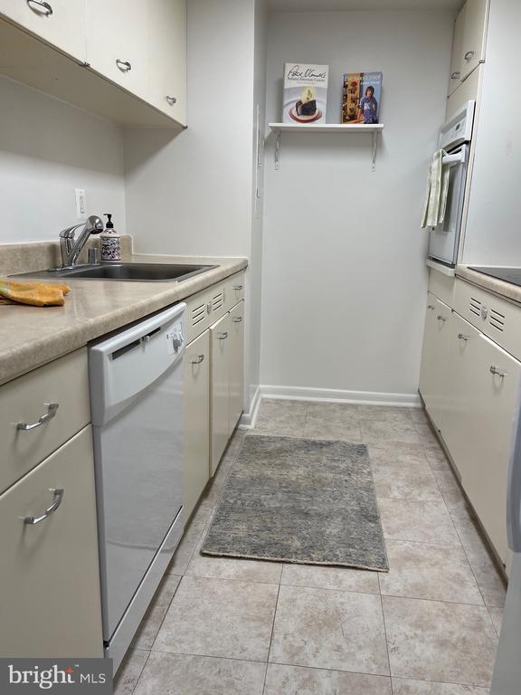 Photo - 520 N St SW Unit S116