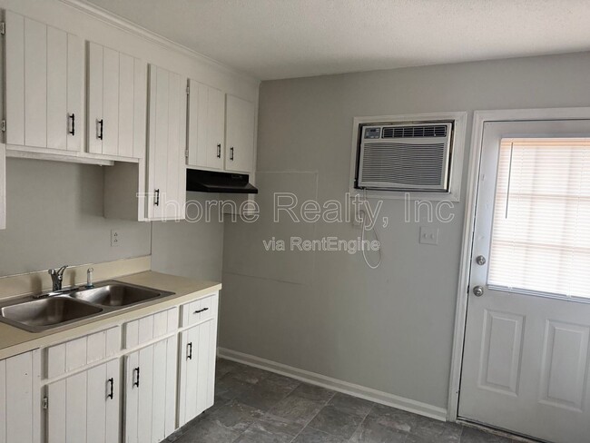 Photo - 1143 Williford St