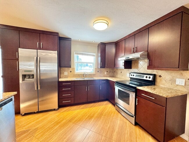 Photo - ** CENTRAL NAPLES ** 3 BED + DEN / 2 BATH ** PETS OK ** GREAT LOCATION ** ANNUAL **