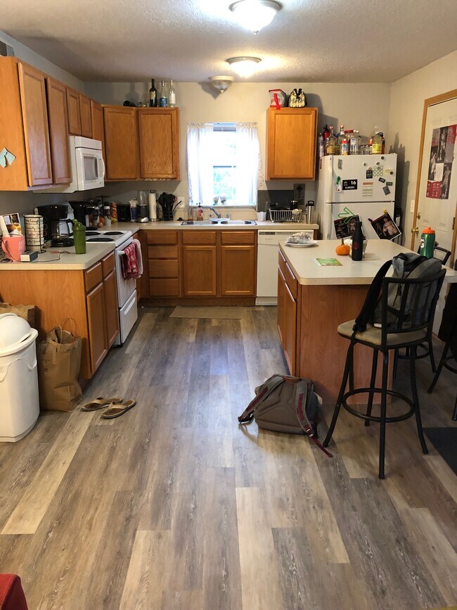 91 W 10th Ave Unit A