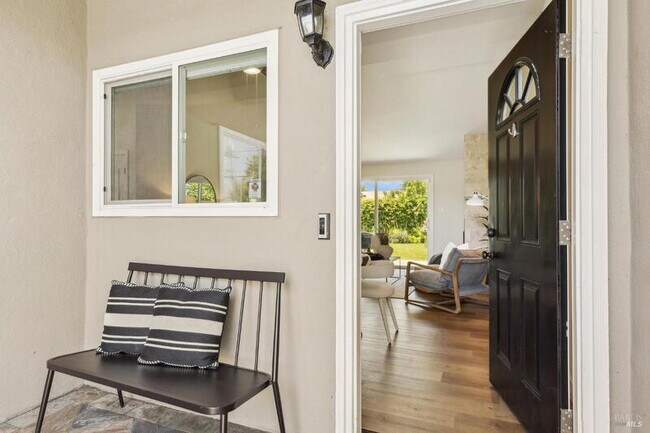 Photo - 53 Labrea Way