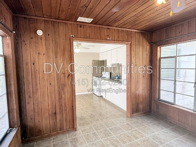 Photo - 4935 Emerson Ave S